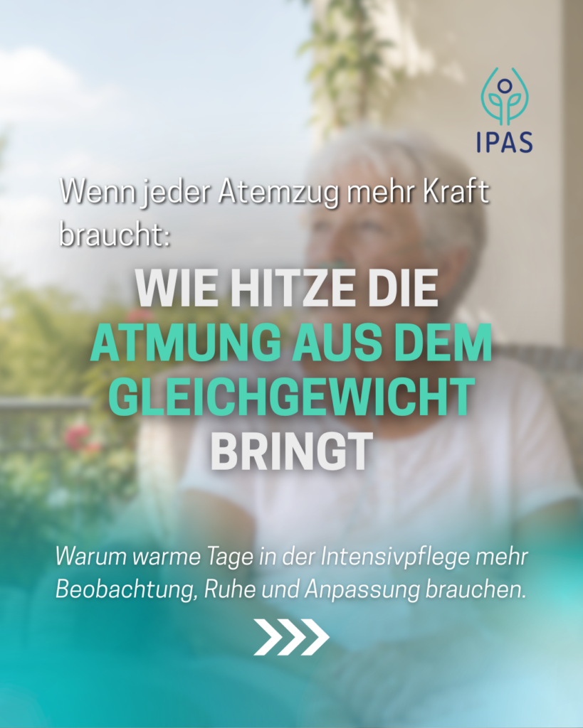 Auf dem Bild sieht man im Hintergrund eine Frau mit grauen kurzen Haaren, die draußen auf ihrer Terasse sitzt bei gutem Wetter. Im Vordergrund sieht man weißen und türkisen Text. Symbolisch für: Wie Hitze die Atmung aus dem Gleichgewicht bringt